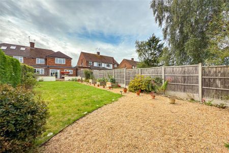 5 bedroom semi-detached house to rent - Photo 5