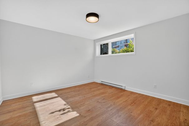 Appartement à louer - Laval (Chomedey) (Autres) - Photo 1