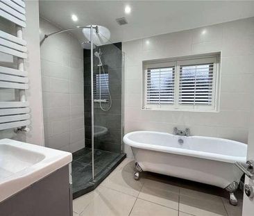 Farnham Lane, Farnham Royal, Berkshire, SL2 - Photo 2