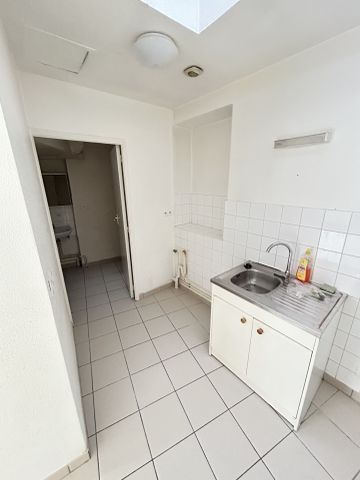 Location Appartement 2 pièces 35m² LA CHARITE SUR LOIRE 58400 - Photo 2