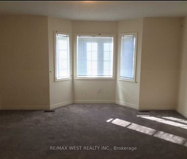 For Lease - 3052 Max Khan Boulevard, Oakville, Ontario - Photo 3