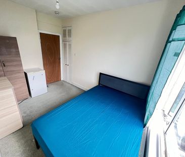 Room in a Shared Flat, Manor Drive, HA9 - Photo 2