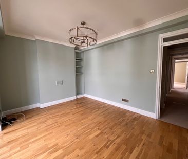 2 Bed Flat, Florence Road, W4 - Photo 2