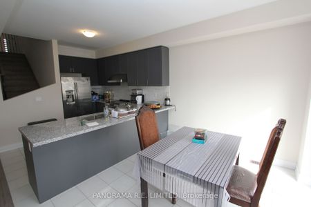 Detached Home For Lease | N8098122 - Photo 4