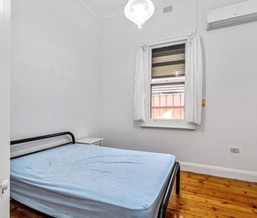 Low maintenance three bedroom close to cbd - Photo 4