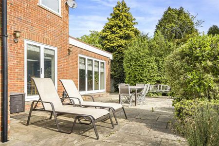 7 bedroom detached house to rent - Photo 4