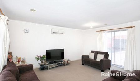 4 Shearer Place, Roxburgh Park, VIC 3064 - Photo 3