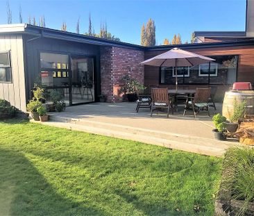 Charming 3BR Home in Serene Albert Town - Photo 5