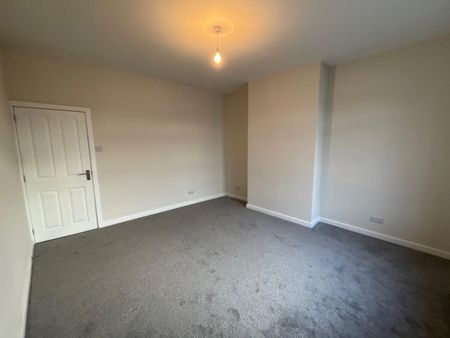 2 bedroom House To Let Total Size: 689 SQ FT - Photo 5