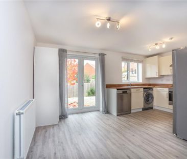 4 bedroom end of terrace house to rent - Photo 6