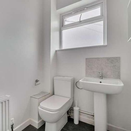 Greenway Parade, Chesham, HP5 - Photo 1