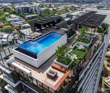 Luxury Apartment with Great Views - Photo 5