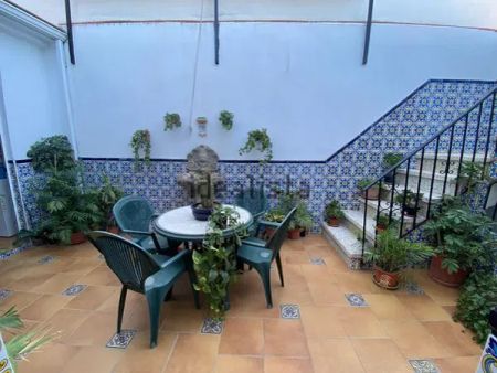 Alquiler de chalet adosado en Calle Virgen de Gracia - Photo 5