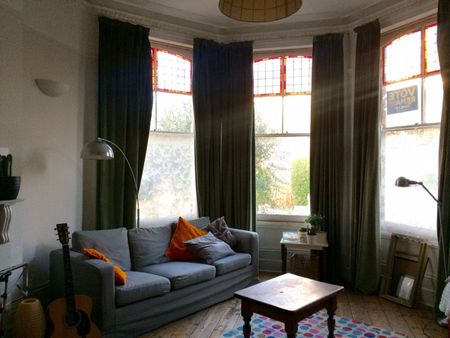 2 Bed Flat, Osbaldeston Road, N16 - Photo 4