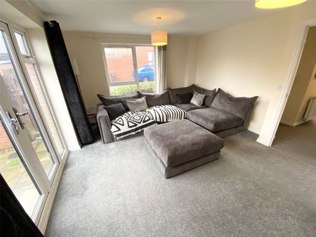 4 Bedroom House To Rent - Photo 2