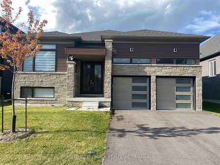 For Lease - 172 Ramblewood Drive, Wasaga Beach, Ontario - Photo 2