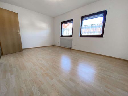 KL - Mehlingen - (Baalborn), 4 ZKB, 2 Bäder, Balkon, Einbauküche, Garage - Foto 2