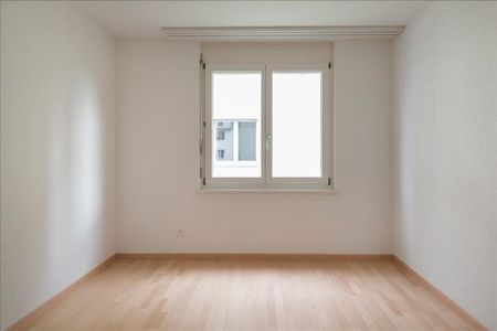 Spacieux appartement de 4,5 pièces à proximité du centre - Photo 4