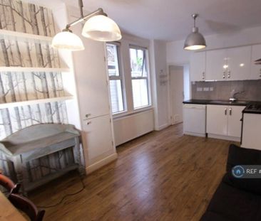 1 Bed Flat, Kingswood Road, SW2 - Photo 1