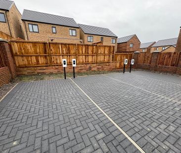 3 bedroom semi-detached house to rent - Photo 2