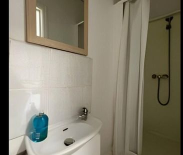 Studio Flat, Forty Lane, HA9 - Photo 5