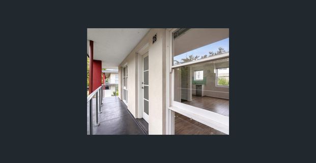 Bright, Beachside Living in the Heart of Brighton - Photo 1