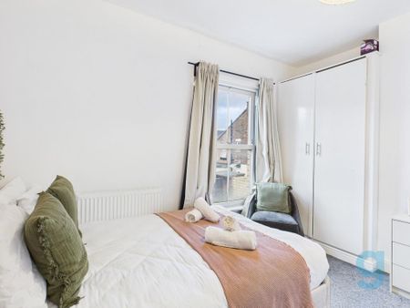 3 bedroom terraced house to rent - Photo 4