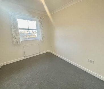 3 bedroom detached house to rent - Photo 4