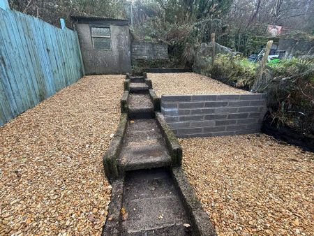 2 bedroom terraced house to rent - Photo 2