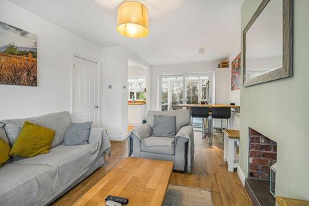 Kenilworth Road - Photo 2