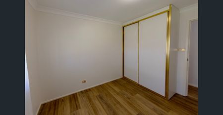 Lovely Renovated Three Bedroom Home, Bonus, Water is Included in Rent - Photo 4