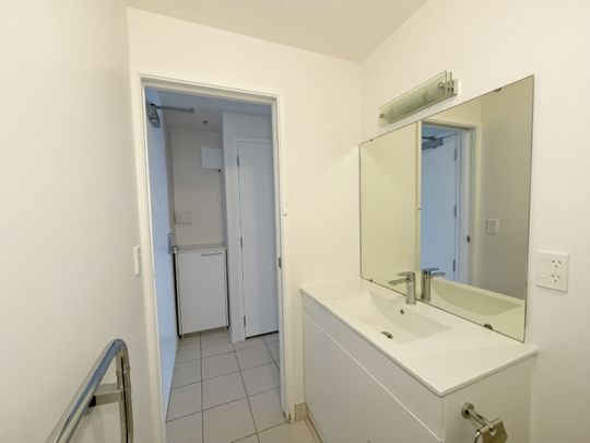 Cozy one bedroom Hobson St apartment - Photo 1