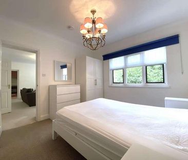 Ferry Lane, Wraysbury, Staines-upon-thames, Berkshire, TW19 - Photo 3