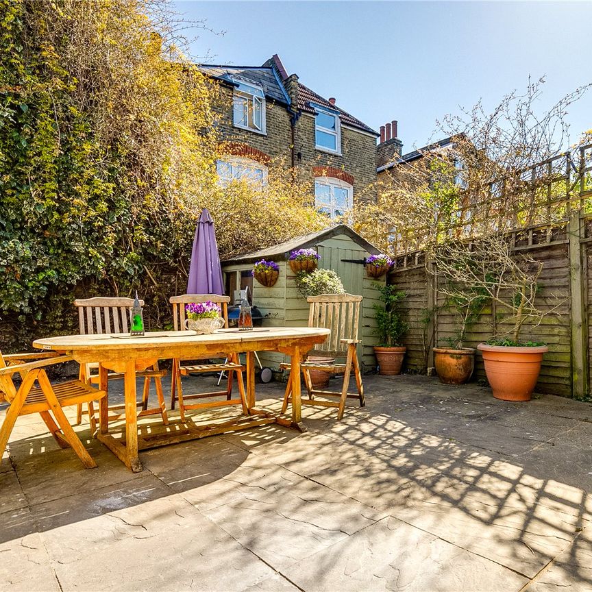Dafforne Road, London, SW17, London - Photo 1