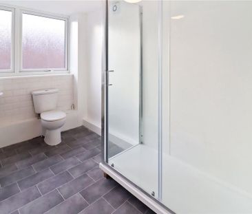 3 bedroom flat to rent - Photo 1