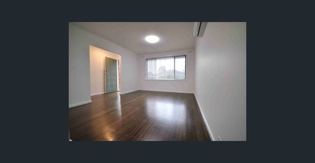 PERFECT POSITION IN GREENSBOROUGH - Photo 1