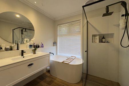 WHISPER QUIET TWO BEDROOM VILLA - Photo 4