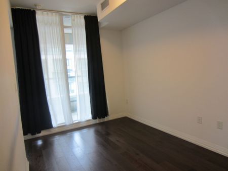 For Lease - 835 St. Clair Avenue Unit# 402, Toronto, Ontario - Photo 4