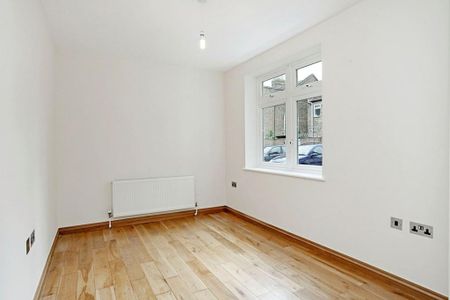 1 bedroom ground floor flat to rent - Photo 3