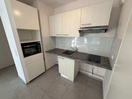Location Appartement 2 pièces 41m² - Photo 3