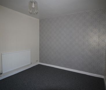 2 Bedroom Terraced House for Rent - Photo 3