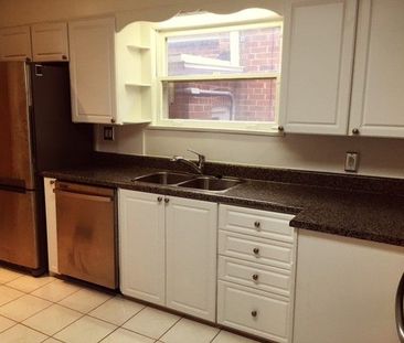 For Lease - 222 Joicey Boulevard Unit# Main, Toronto, Ontario - Photo 5