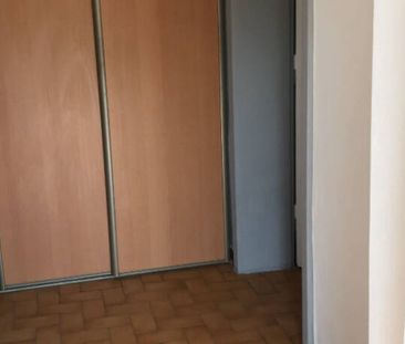 F2 entièrement rénové avec entrée individuelle, chauffage compris d... - Photo 2