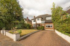 5 bedroom detached house to rent - Photo 1