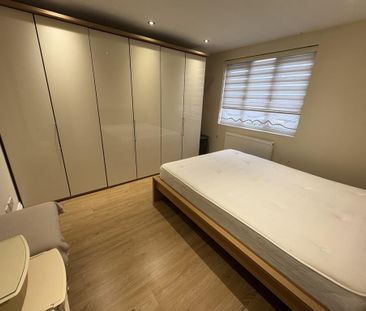 5 bedroom terraced house to rent - Photo 5