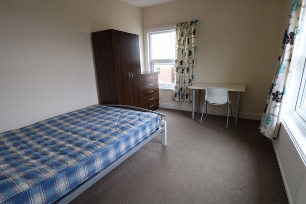 2 Bedroom Flat To Rent in Nottingham - Photo 1