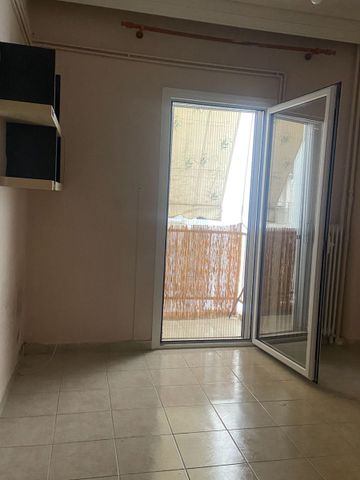 Studio/Γκαρσονιέρα για ενοικίαση Άγιος Νικόλαος (Λάρισα) - Photo 4