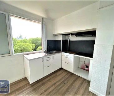 Appartement à louer 4 pièces 70.17m² - Photo 3