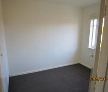 St Kilda East - Photo 4