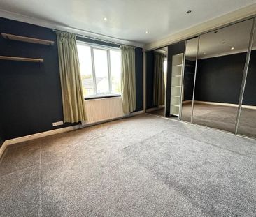 4 bedroom detached house to rent - Photo 3